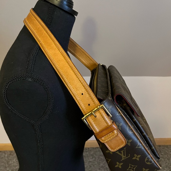 Louis Vuitton Monogram Viva Cite GM - Picture 4 of 7